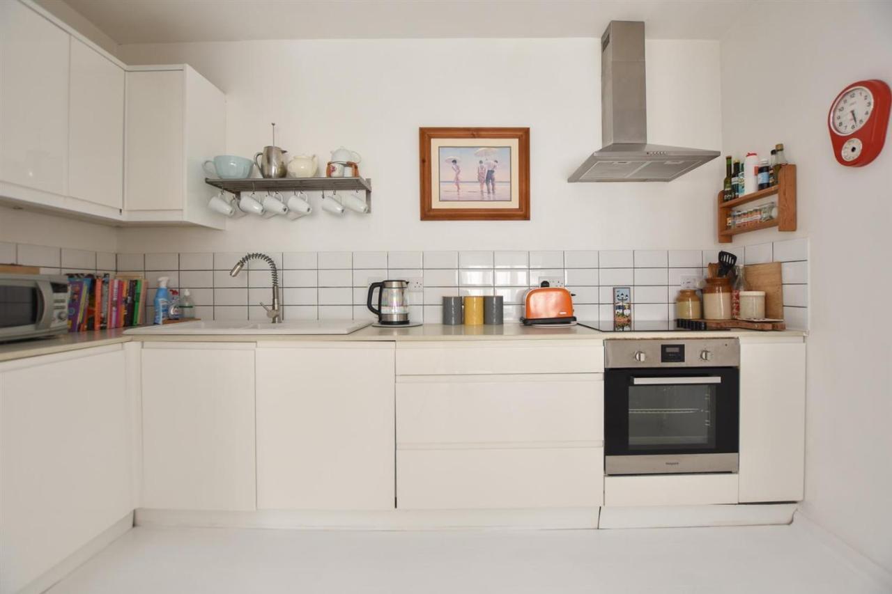 Stunning 2 Bed With Sea View In Hastings Old Town Apartment Exterior photo