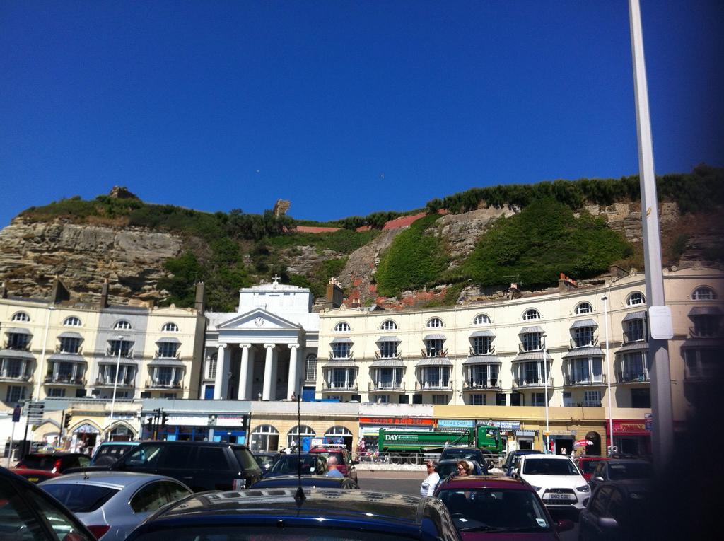 Stunning 2 Bed With Sea View In Hastings Old Town Apartment Room photo